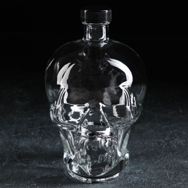 Бутылка стеклянная «Череп», 740 мл, цвет прозрачный