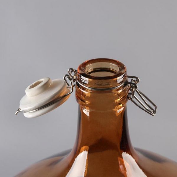 Бутыль стеклянный «GJA. Марани», 25 л, с фарфоровой крышкой с бугельным замком, цвет коричневый